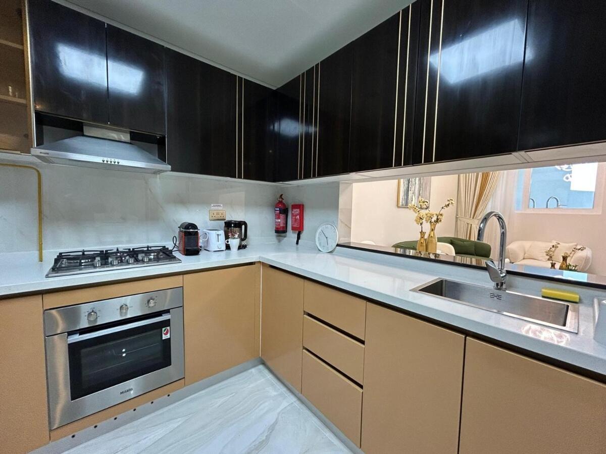 Elegant 2bhk - Private Office In Al Furjan Apartment Dubai